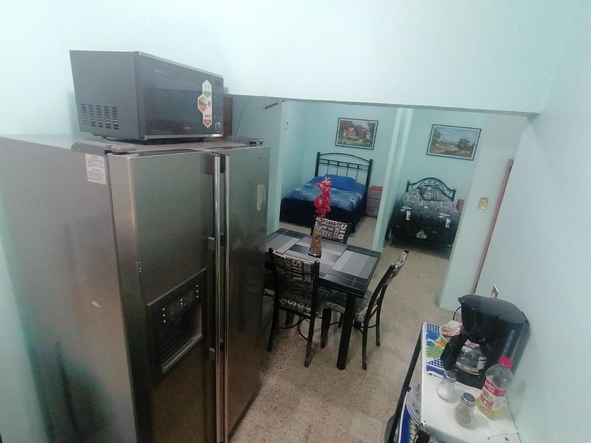 Departamento Cercano Al Aeropuerto T2, A 2 Calles Appartement